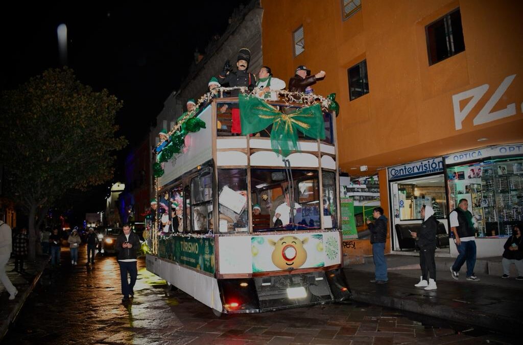 FUE REALIZADA CARAVANA NAVIDEÑA EN LA CAPITAL POTOSINA
