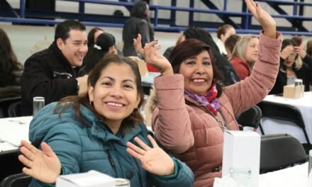 HABITANTES DE LA SATÉLITE COMPARTEN ALEGRÍA NAVIDEÑA CON EL GOBERNADOR RICARDO GALLARDO