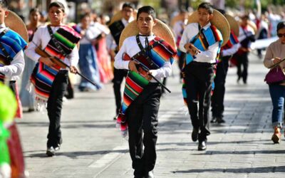 UN ÉXITO DESFILE CONMEMORATIVO AL 113 ANIVERSARIO DE LA REVOLUCIÓN