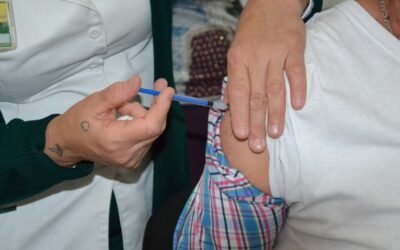 VACUNAN CONTRA LA INFLUENZA A PERSONAL DE GOBIERNO