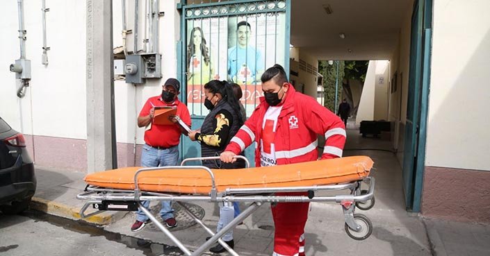 DIF ESTATAL GESTIONA DONACIÓN DE CAMILLA HOSPITALARIA A PACIENTE