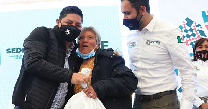 PREPARAN LA SEGUNDA ENTREGA DE BECAS ALIMENTARIAS EN SLP