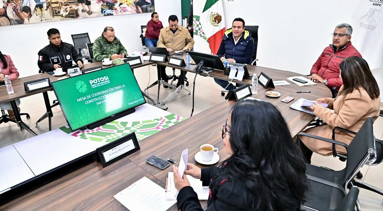CAPACITAN A PERSONAL DEL CECCE COMO POLIGRAFISTAS