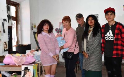 SE REALIZÓ MERCADITO CULTURAL DE ARTES PLÁSTICAS