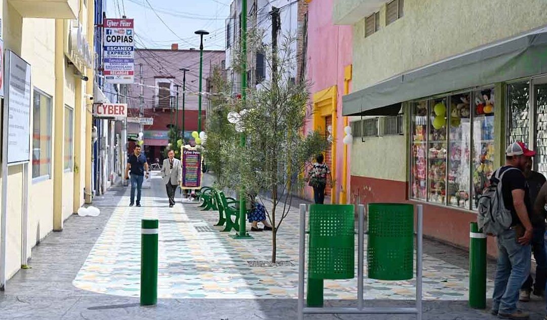 INAUGURAN RENOVADO ANDADOR “ALLENDE” EN RIOVERDE