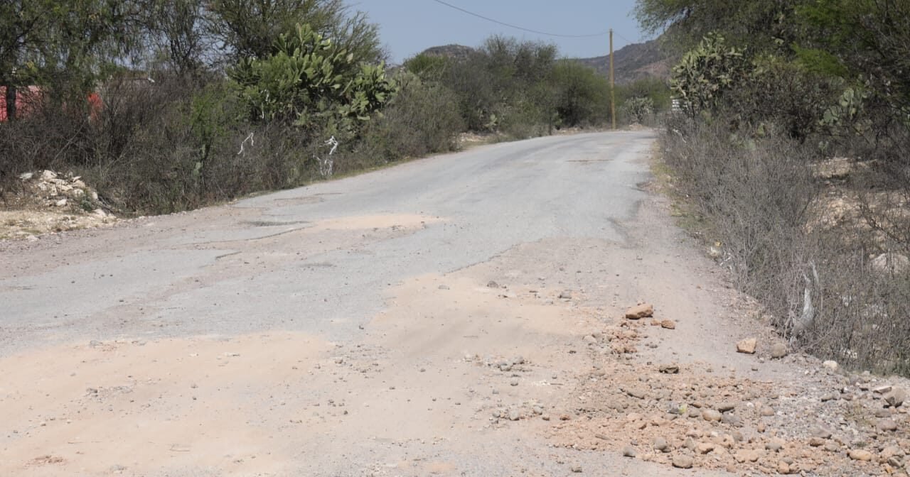 ARRANCA REHABILITACIÓN DE CAMINO EN VILLA DE REYES