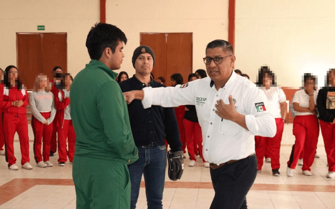 REALIZAN TALLER DE DEFENSA PERSONAL PARA ESTUDIANTES