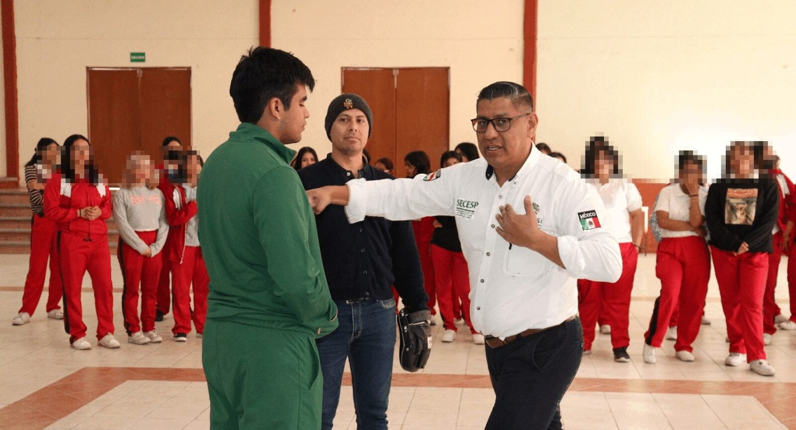 REALIZAN TALLER DE DEFENSA PERSONAL PARA ESTUDIANTES