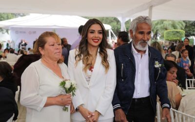 RUTH GONZÁLEZ SILVA ATESTIGUA MATRIMONIO CIVIL DE MÁS DE MIL PAREJAS