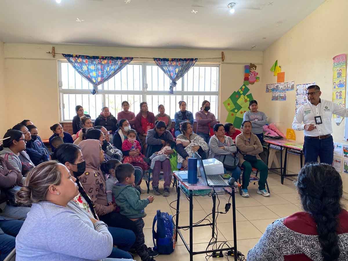 CON AYUDA DE MADRES Y PADRES DE FAMILIA, PREVIENEN RIESGOS DIGITALES