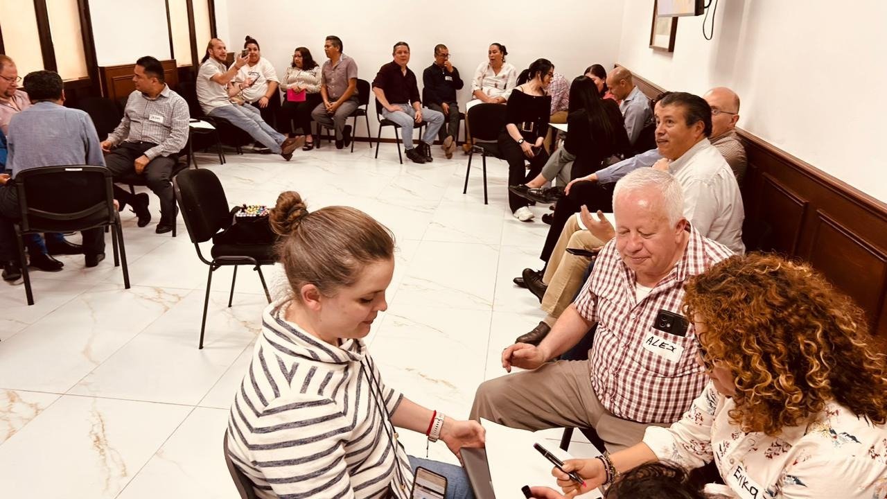 TRABAJADORES DEL ESTADO RECIBEN CAPACITACIÓN EN DERECHOS HUMANOS