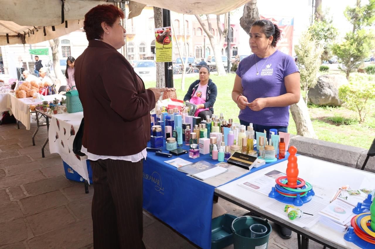 GOBIERNO BRINDA APOYO A POTOSINAS PARA QUE EMPRENDAN