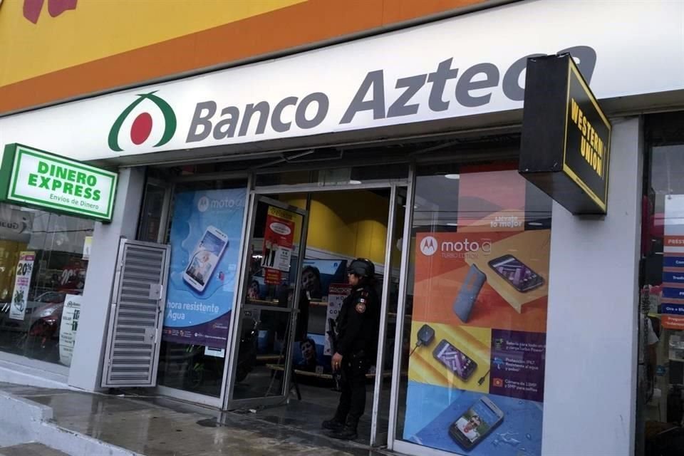 Fitch Ratings Reduce Calificaciones de Banco Azteca y Grupo Elektra