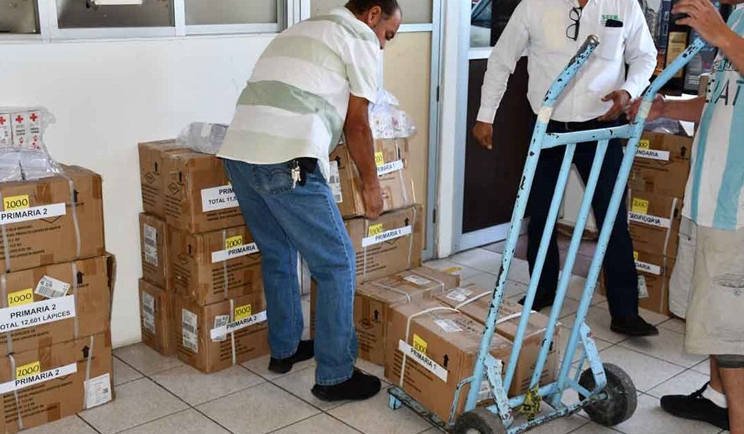INICIA COLECTA ESCOLAR A FAVOR DE LA CRUZ ROJA