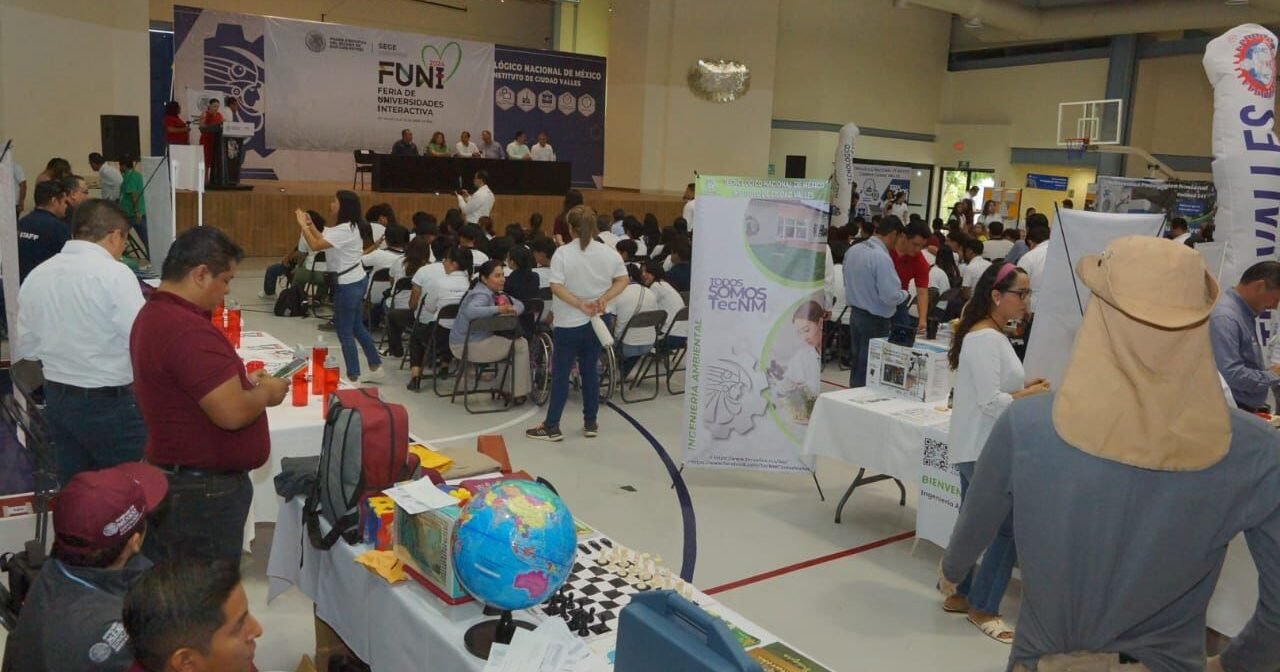 CONCLUYE LA FERIA DE UNIVERSIDADES EN CIUDAD VALLES