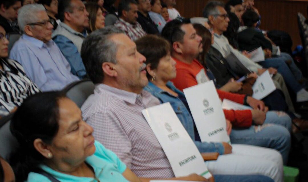 Avances en Regularización: IRC Entrega Más de 100 Escrituras en San Luis Potosí