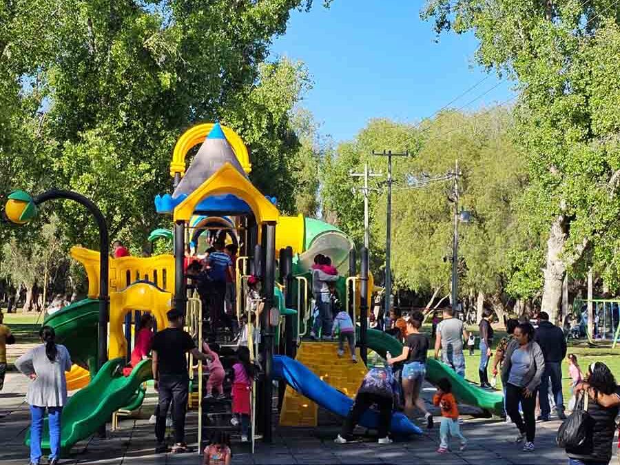 FAMILIAS POTOSINAS DISFRUTAN SU DÍA DE ASUETO EN PARQUES DE LA CIUDAD