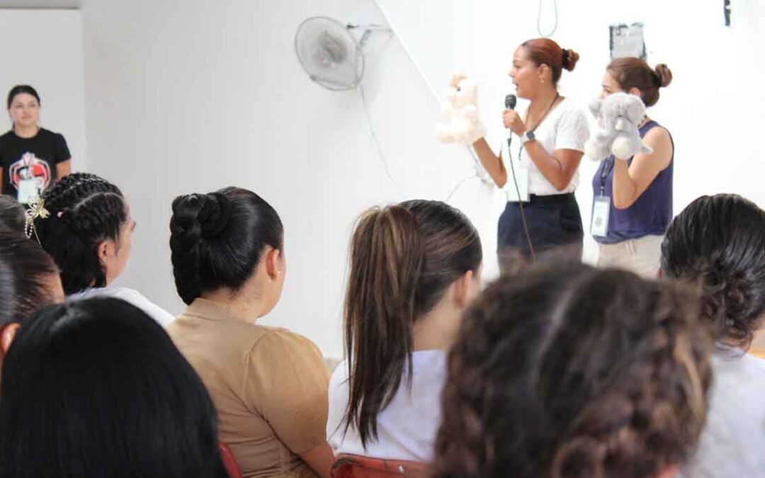 SENSIBILIZAN A MUJERES DEL CENTRO PENITENCIARIO DE LA PILA SOBRE IGUALDAD Y GÉNERO