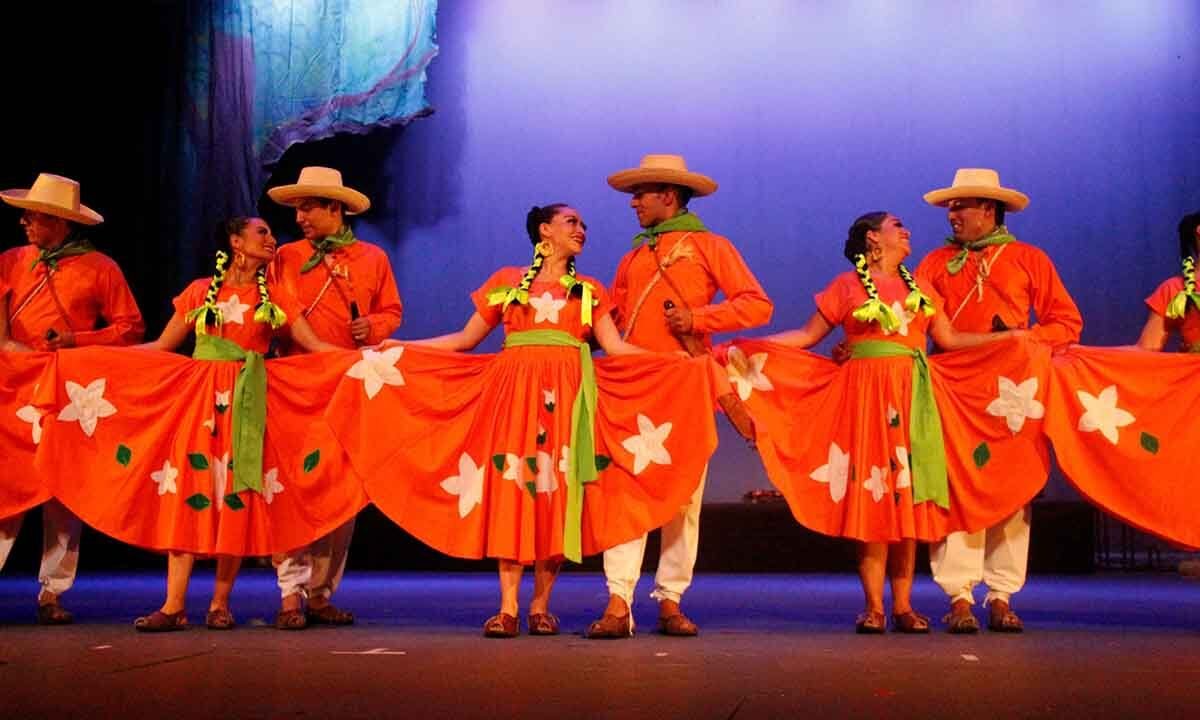 CELEBRARÁN 50 ANIVERSARIO DEL BALLET FOLCLÓRICO XOCHIQUETZAL