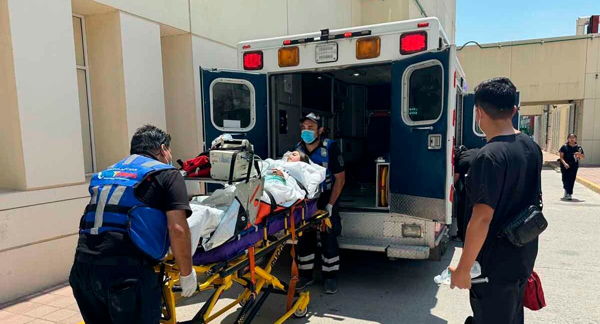 BRINDAN APOYO A ADOLESCENTE PARA QUE RECIBA ATENCIÓN MÉDICA EN TEXAS