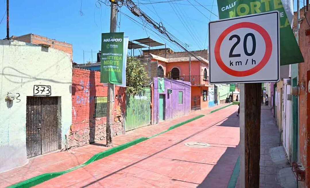 FUE ENTREGADA RAHABILITADA CALLE AZTECA NORTE EN BARRIO DE TLAXCALA