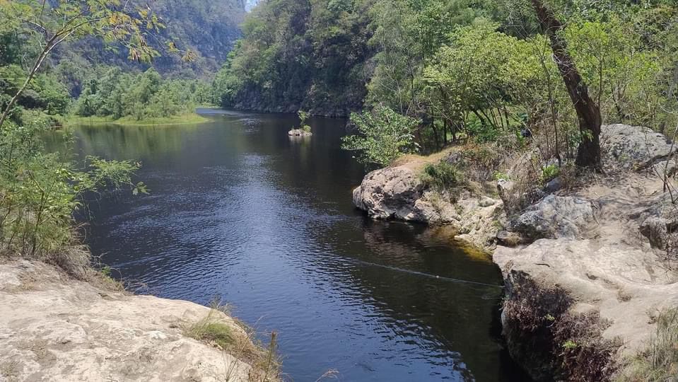 INSPECCIONAN AGUA DEL RÍO GALLINAS EN AQUISMÓN