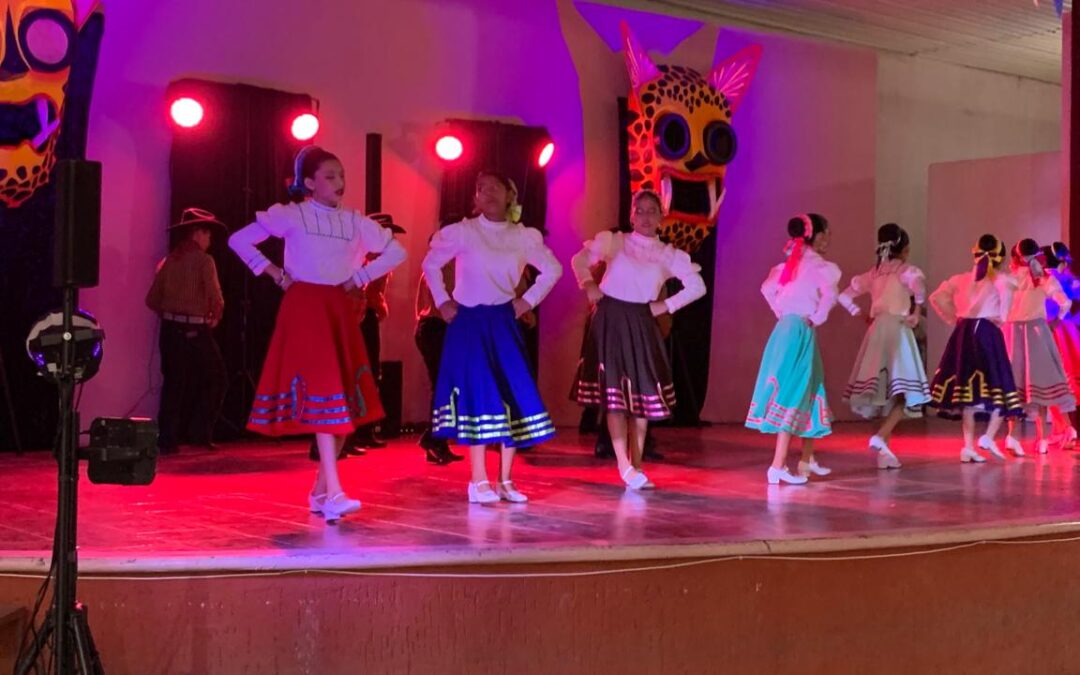 FUE REALIZADA DEMOSTRACIÓN DE DANZA Y BAILES REGIONALES