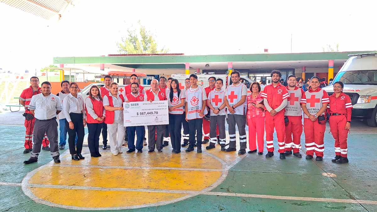 SEER ENTREGA DONATIVO A LA CRUZ ROJA