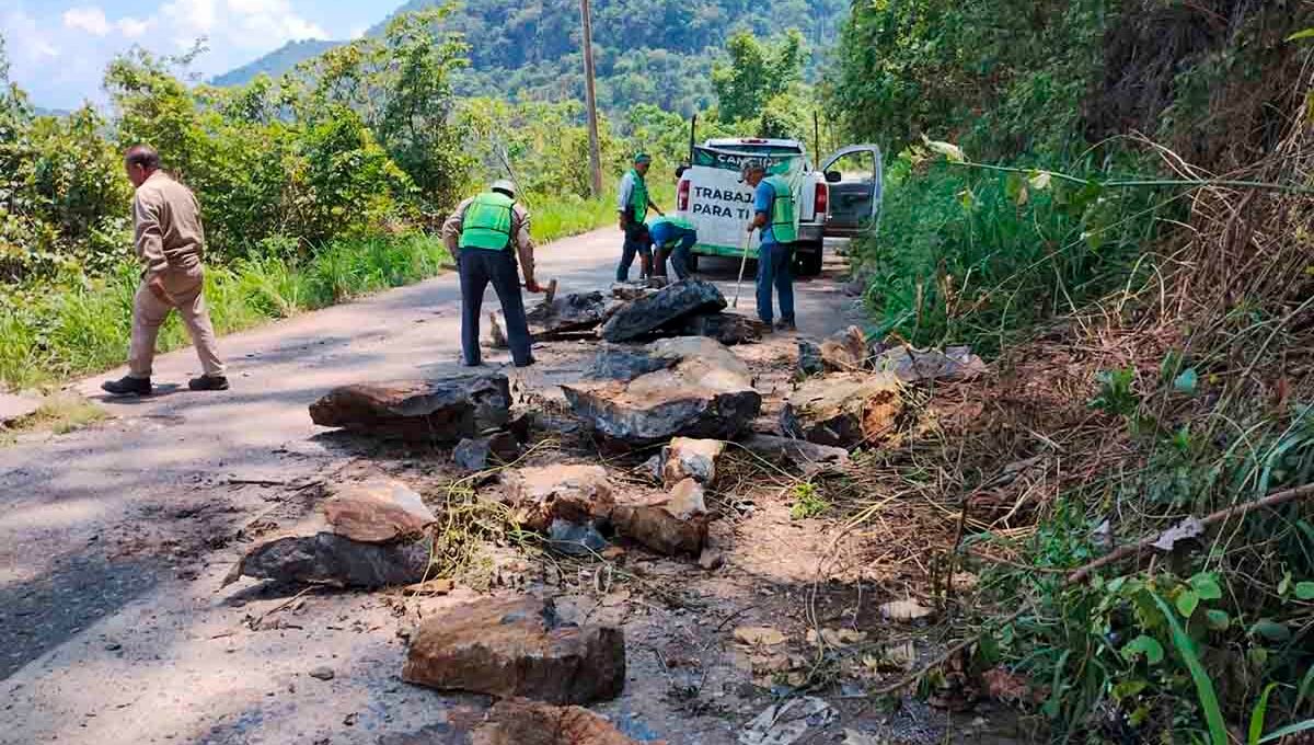 ATIENDEN CAMINOS AFECTADOS POR LLUVIAS