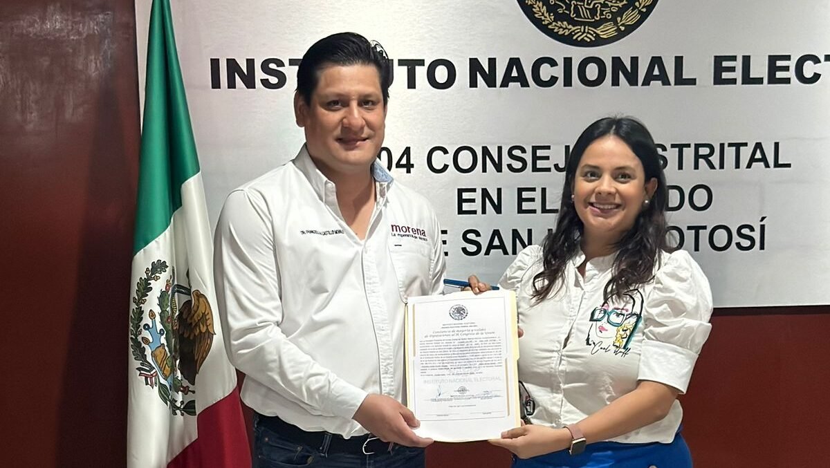 INE ENTREGA CONSTANCIA DE MAYORÍA A DIPUTADO ELECTO DR. FRANCISCO CASTILLO