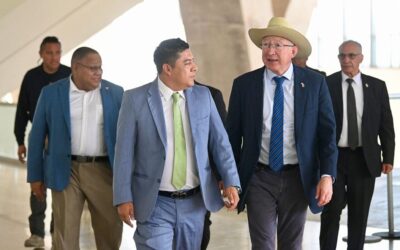EMBAJADOR KEN SALAZAR SE REUNE CON GOBERNADOR DE SLP