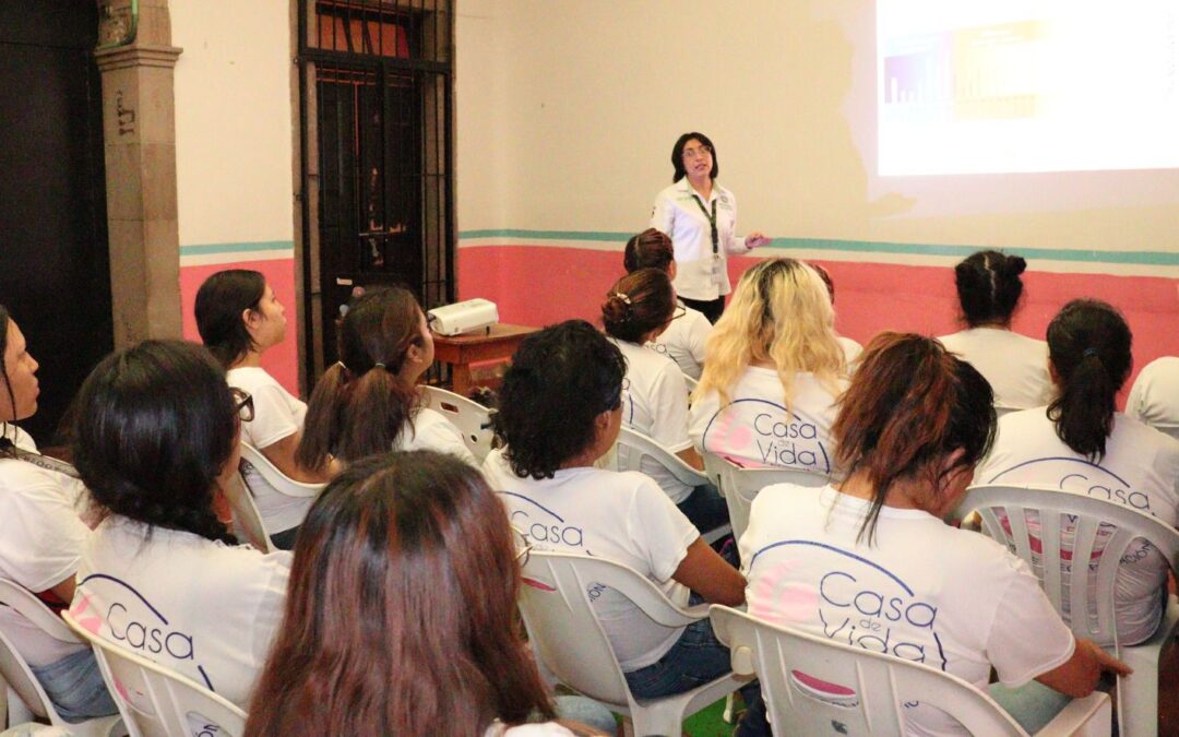 LLEVAN PLÁTICAS PARA EMPODERAR A LAS MUJERES EN CLÍNICAS DE REHABILITACIÓN