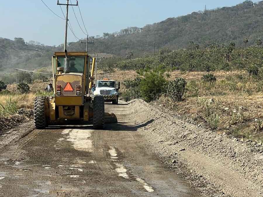 AVANZA RECONSTRUCCIÓN DEL CAMINO A TAMBACA EN TAMASOPO