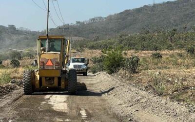 AVANZA RECONSTRUCCIÓN DEL CAMINO A TAMBACA EN TAMASOPO