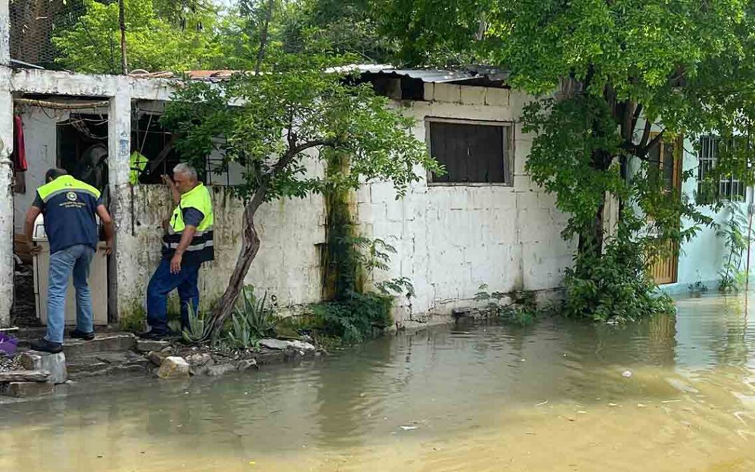 TRASLADAN A REFUGIOS TEMPORALES A AFECTADOS POR LLUVIAS