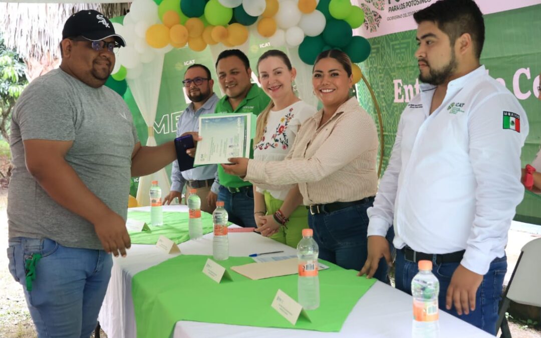 ENTREGAN MÁS DE 700 CONSTANCIAS DE CAPACITACIÓN EN LA HUASTECA