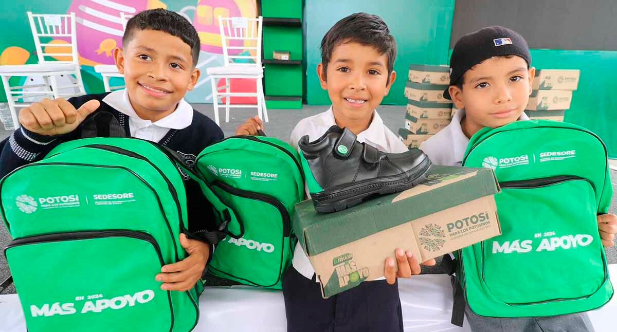 ENTREGAN APOYOS ESCOLARES EN LA COLONIA LAS FLORES, EN LA CAPITAL DE SLP