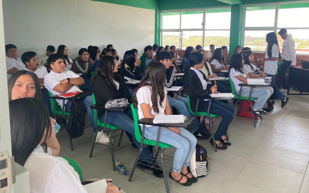 REGRESAN A CLASES MÁS DE 11 MIL ESTUDIANTES DE LAS PREPARATORIAS