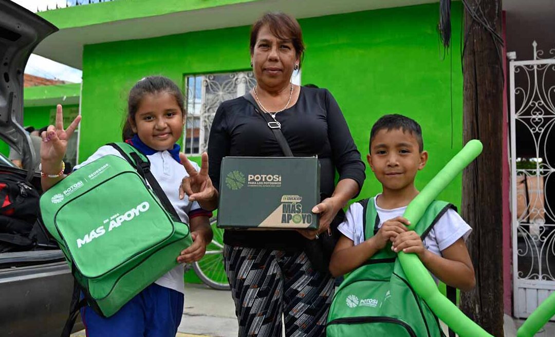 CONTINÚA PROGRAMA DE ENTREGA DE APOYOS ESCOLARES