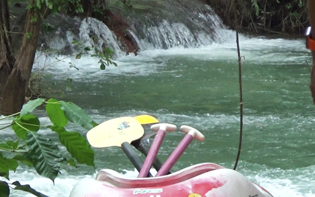 TURISTAS GOZAN LOS PARAJES ACUÁTICOS EN LA HUASTECA POTOSINA