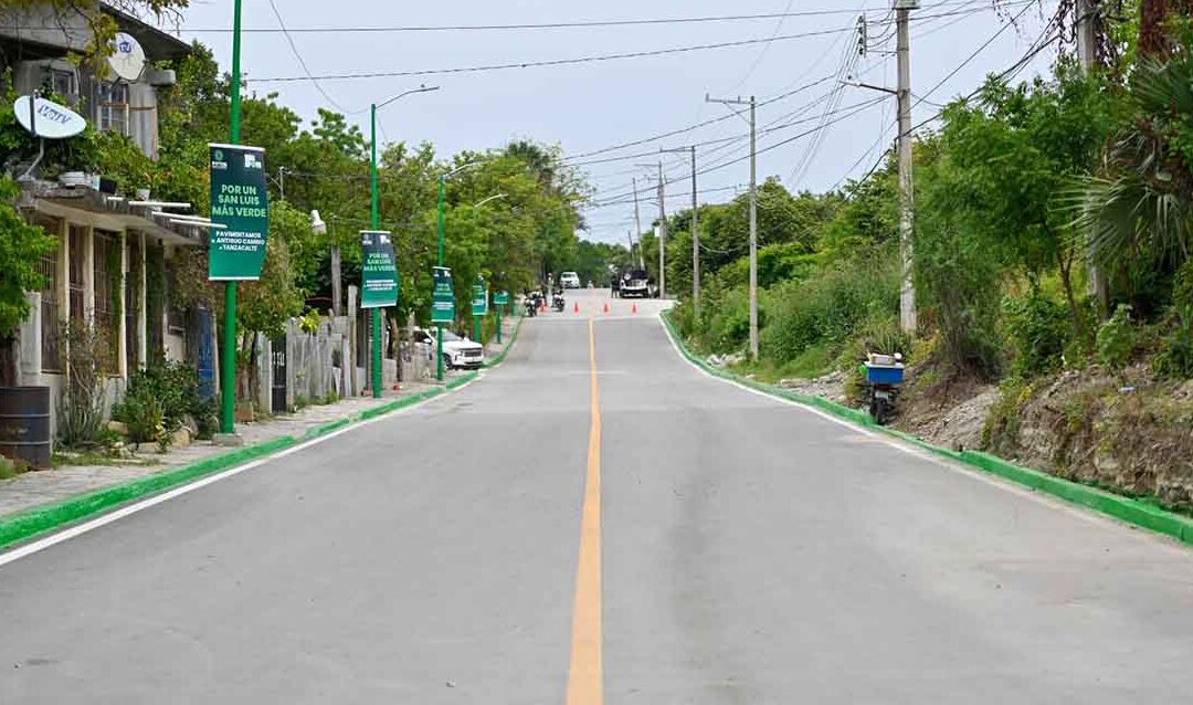 ENTREGAN PAVIMENTACIÓN DE MÁS CALLES EN CIUDAD VALLES