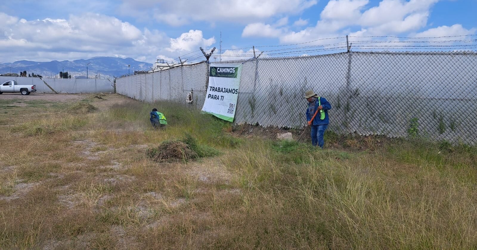 REALIZAN ACCIONES DE LIMPIEZA AL EXTERIOR DEL PENAL DE LA PILA