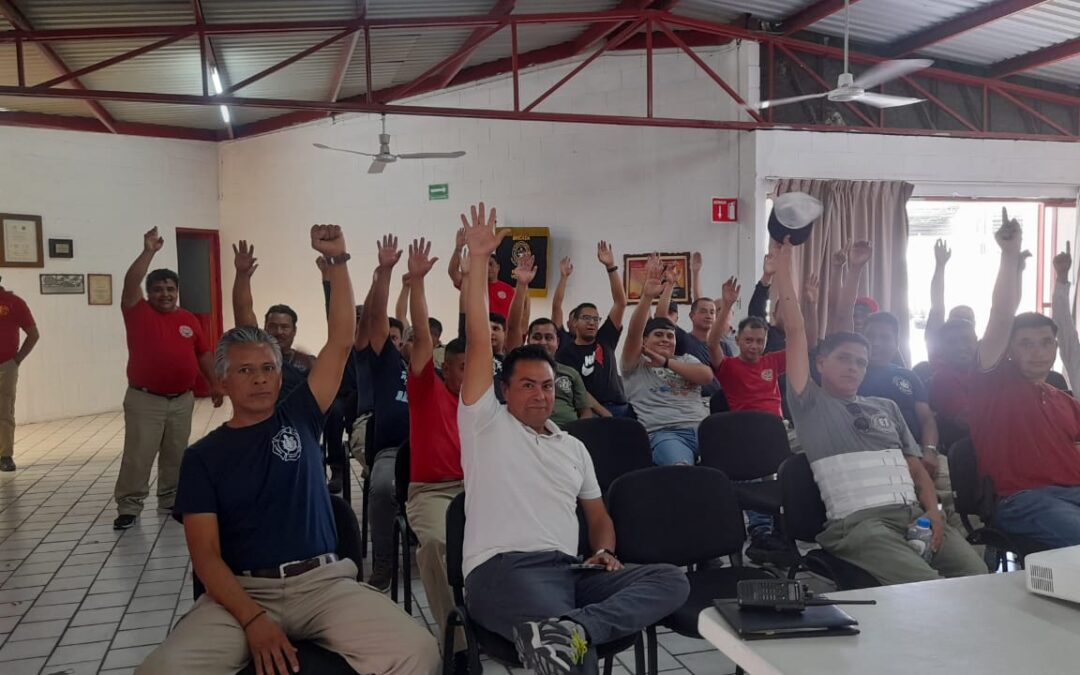 BOMBEROS LEVANTAN PARO LABORAL TRAS DOS SEMANAS DE NEGOCIACIONES        