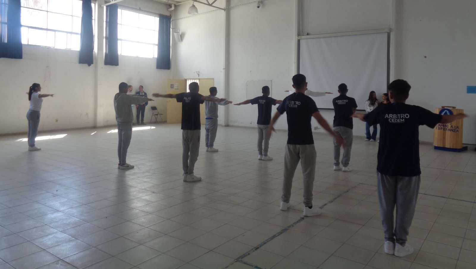 LLEVAN ACTIVIDADES DE RECREACIÓN A JÓVENES PRIVADOS DE LA LIBERTAD