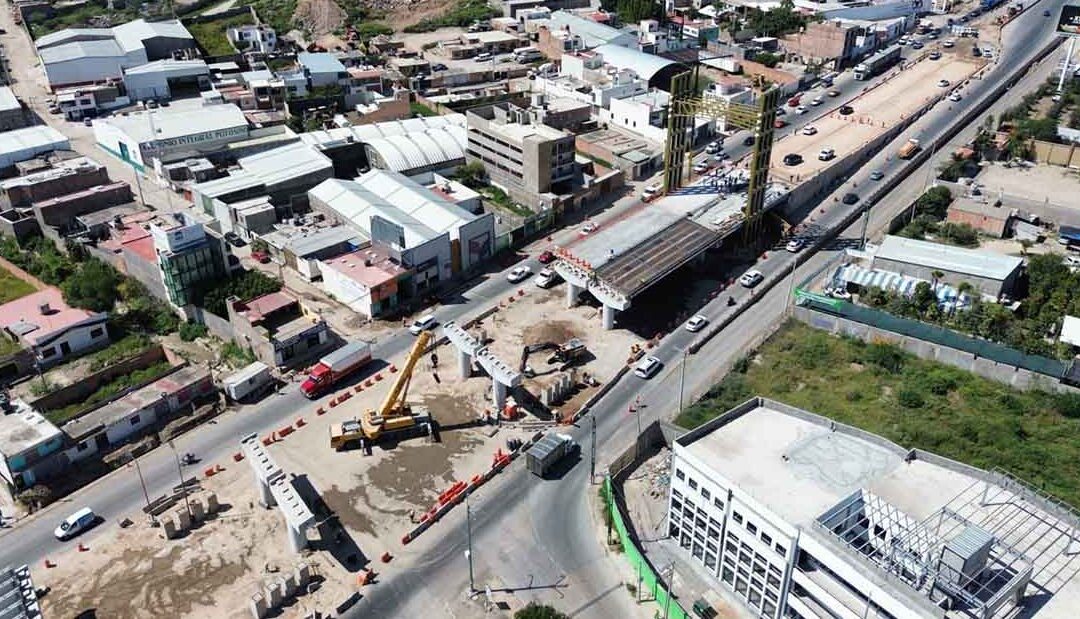 CONTINÚA MONTAJE DE TRABES EN PROYECTO DE PUENTE CORONEL ROMERO
