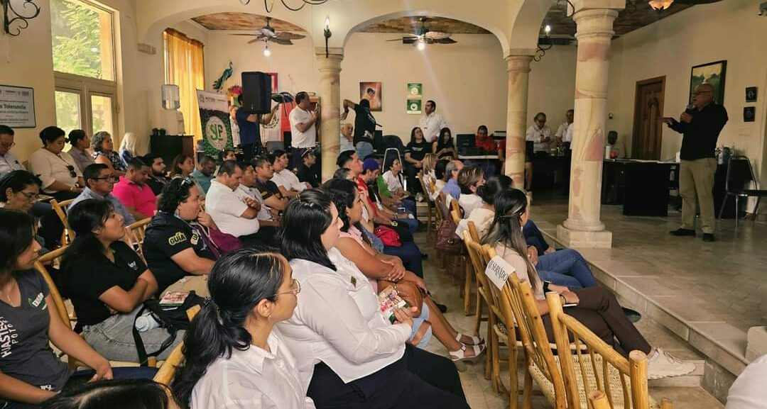 CAPACITAN A PRESTADORES DE SERVICIOS EN LA HUASTECA POR XANTOLO 