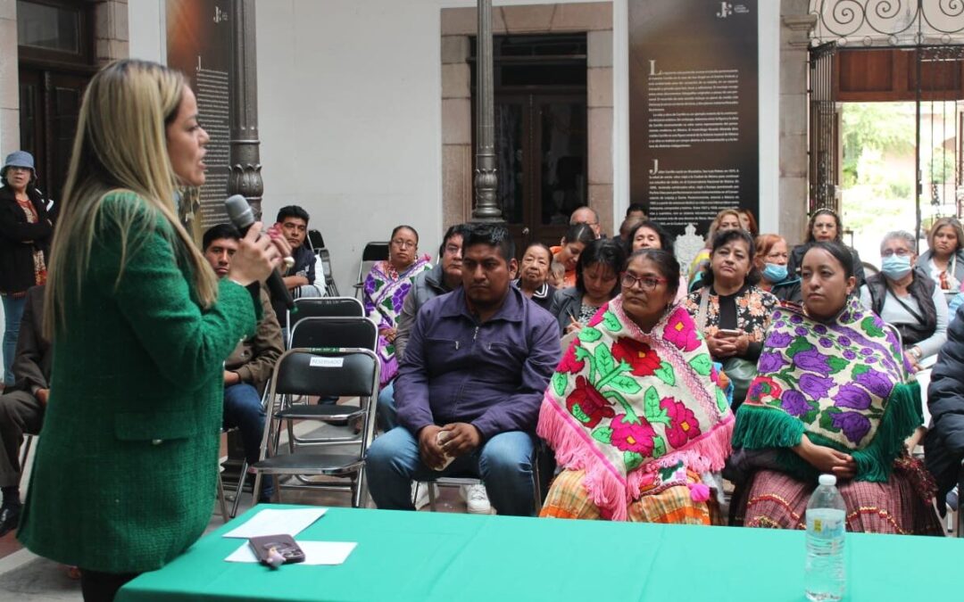 REALIZAN MESA DE DIÁLOGO CON ADULTOS MAYORES DE PUEBLOS ORIGINARIOS