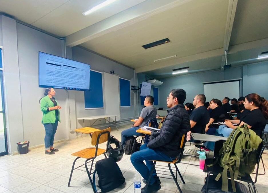 CAPACITAN A PERSONAL DE LA FGE EN MATERIAL DE IGUALDAD DE GÉNERO