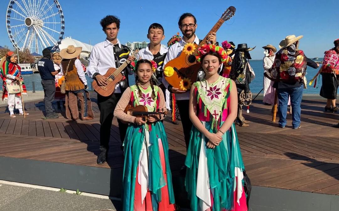 ENSAMBLE MUSICAL DE ESCUELA POTOSINA PRESENTE EN EL FESTIVAL XANTOLO EN CHICAGO