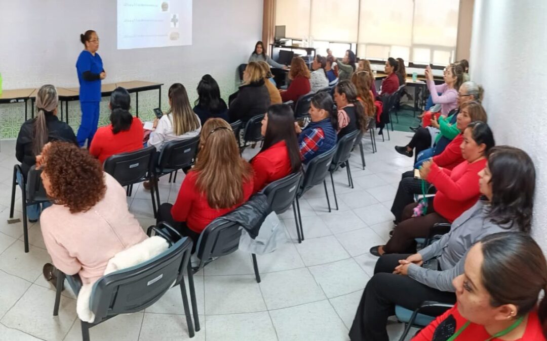 PROMUEVEN ACCIONES DE PREVENCIÓN DEL CÁNCER DE MAMA EN DEPENDENCIAS